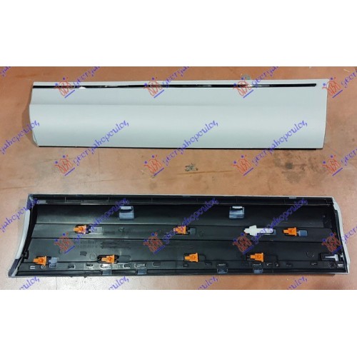 Shirit në derën e pasme shirit krom për AUDI Q7 06-09 - OEM: 4L0853969QGRU Shirit në derën e pasme shirit krom për AUDI Q7 06-09 - OEM: 4L0853969QGRU