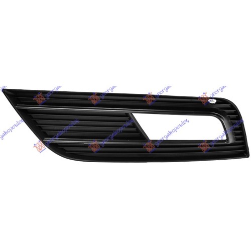 Grilë në parakolpin e përparmë (me hapje për drita të mjegullës) për AUDI A4 11-15 - OEM: 8K0807681K