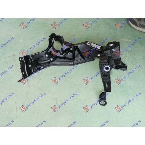 Mbajtës për Fenerë i poshtëm i jashtëm plastik për AUDI A5 11-16 - OEM: 8T0805608D